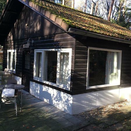 Kleine Huisje Op De Veluwe Otterlo Exteriör bild