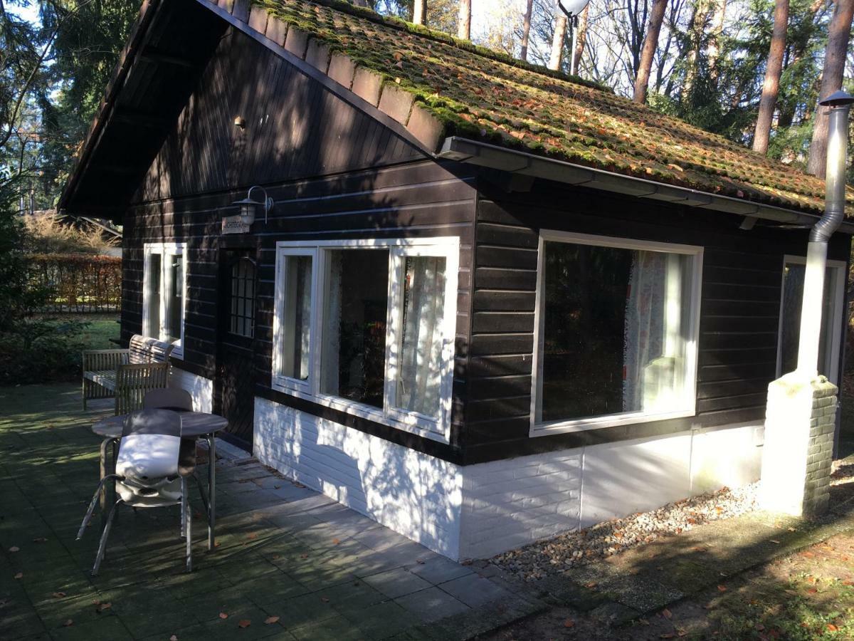 Kleine Huisje Op De Veluwe Otterlo Exteriör bild